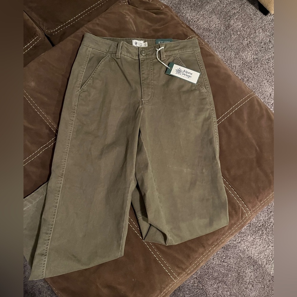 Alpine Design Women’s  Green Chinos